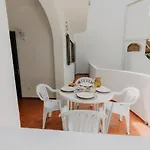Beijinhos House * Porches (Algarve)