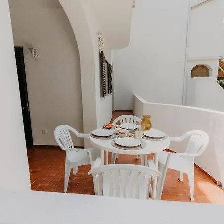 Beijinhos House * Porches