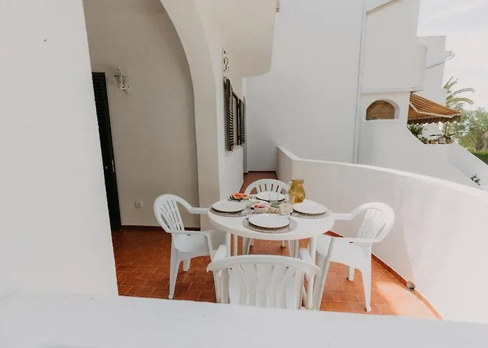 Beijinhos House * Porches (Algarve)